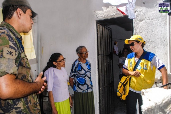 Eles visitaram escolas para orientar e conscientizar estudantes sobre os perigos da doença 