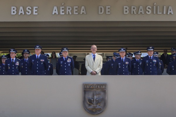 Civis e militares foram agraciados com a Medalha Bartolomeu de Gusmão em reconhecimento aos relevantes serviços prestados à FAB