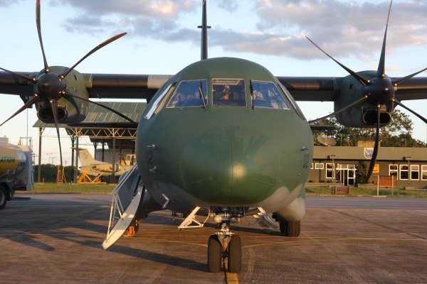 C-105 Amazonas preparado para missão  Ten Humberto / Agência Força Aérea