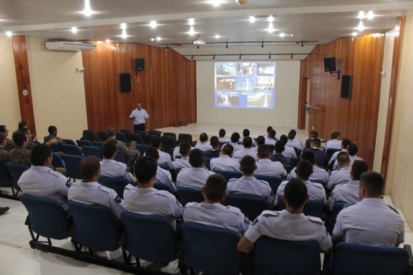 Amea�a terrorista � tema de palestra