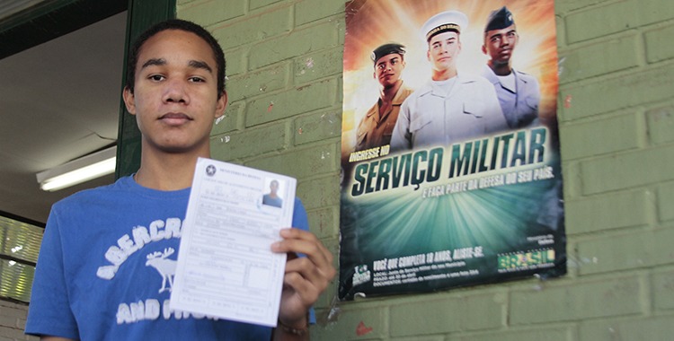 Cerca de 400 mil jovens ainda não se apresentaram nas Juntas do Serviço Militar