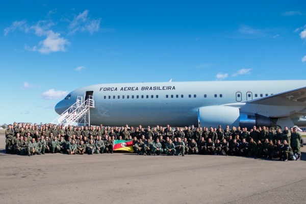 Militares do BINFAE-CO embarcam para o Rio de Janeiro