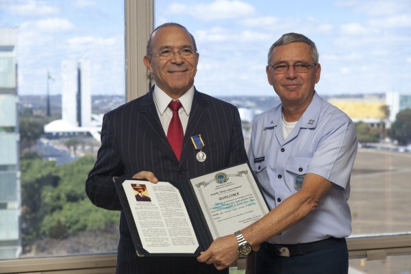 O encontro entre o ministro e o Comandante da Aeronáutica foi realizado nesta segunda (25/07) em Brasília