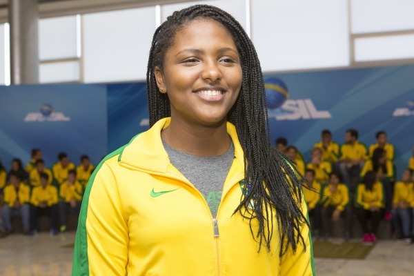 Militares da FAB disputam partidas no tiro esportivo, basquete feminino, handebol feminino, hóquei sobre grama, ginástica artística e tiro com arco