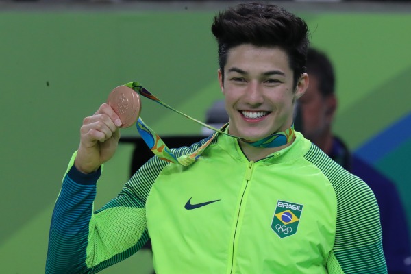 Arthur Nory faz dobradinha com Diego Hypólito na prova de solo nas Olimpíadas do Rio