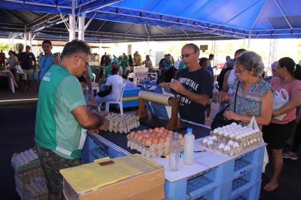 Força Aérea participa de reinauguração de feira de produtos regionais