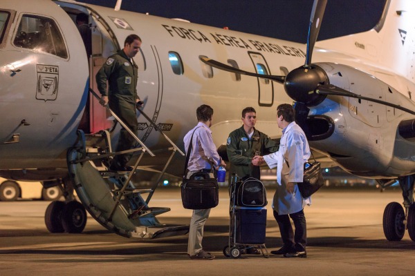 A aeronave pousou na noite desta terça-feira (13/09)