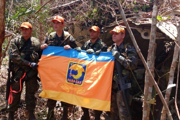 Militares do PARA-SAR retornaram ao local