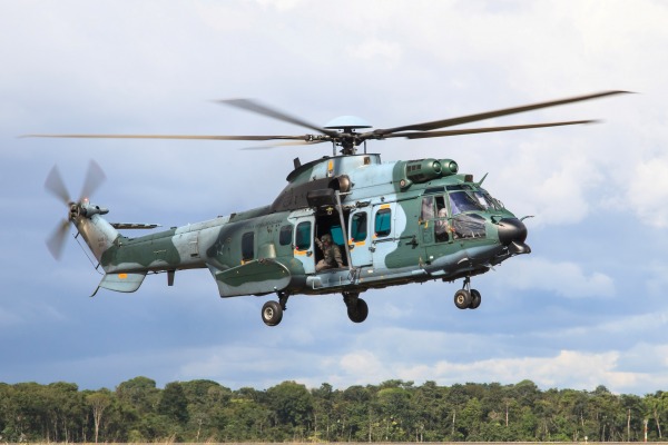 A aquisição do H-36 Caracal faz parte do programa H-XBR, que prevê o reaparelhamento das Forças Armadas