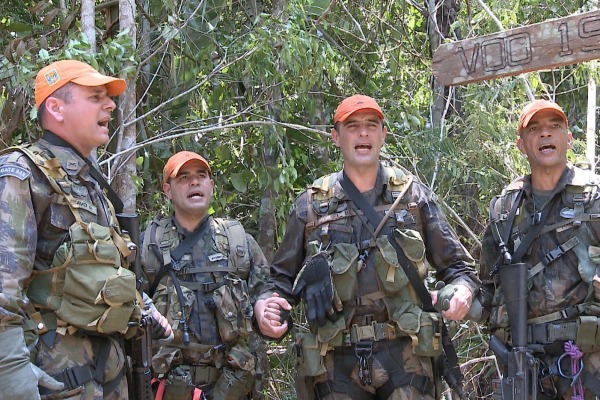 Programa do mês de outubro também mostra como foi a maior feira nacional de defesa