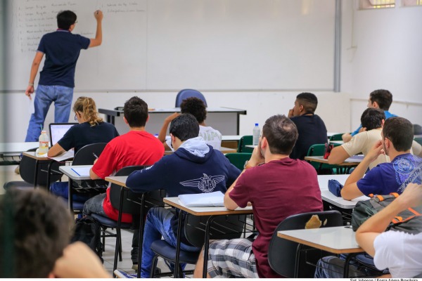 Publicação, que avaliou 14 mil cursos de graduação em todo o País, chegou às bancas nesta sexta-feira 