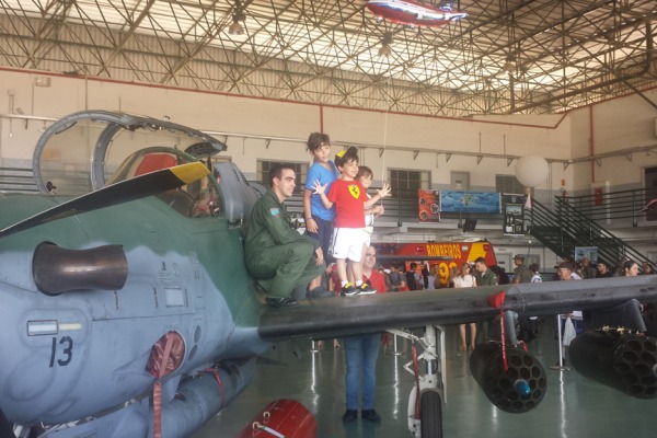 Programação contou com a exposição de aeronaves e equipamentos militares