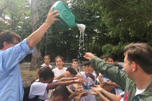 Crianças participam de oficina de ecologia