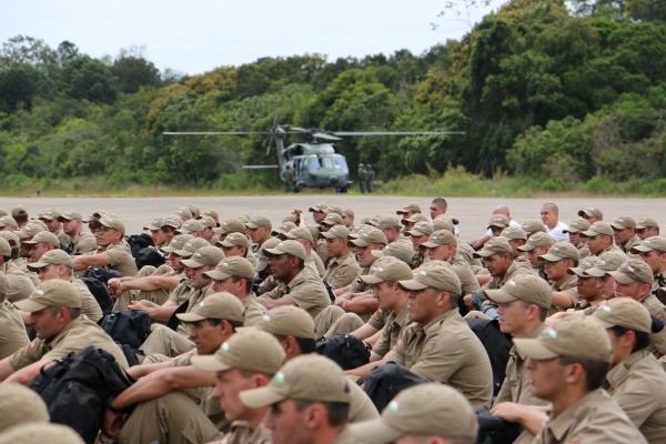 Exercício foi coordenado por instrutores do Centro de Ensino da PMSC em conjunto com militares da BAFL