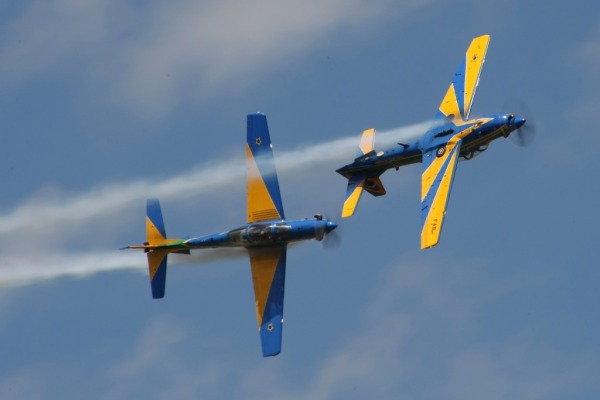 Fumaça se apresenta na Base Aérea de Canos