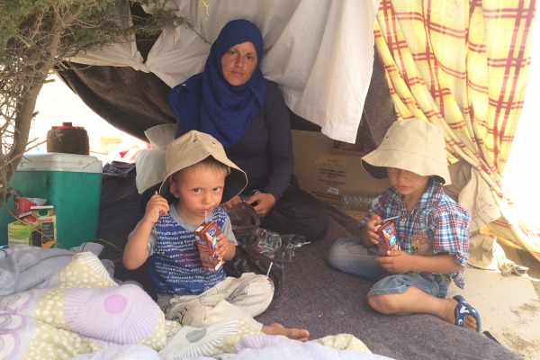 Família síria de refugiados recebeu apoio dos militares