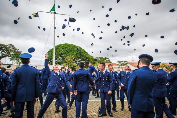 A formatura foi realizada no sábado (17/12) 