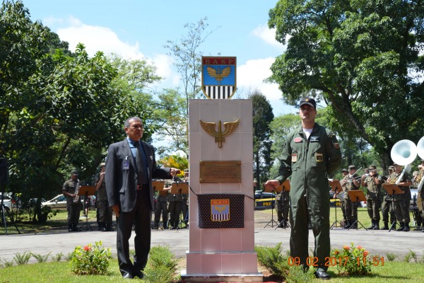 Na ocasião, foi realizada também a passagem de comando da organização militar