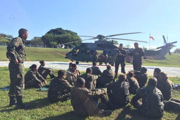 Iniciativa conjunta do Esquadrão Puma  e HFAG padroniza procedimentos para Evacuação Aeromédica 