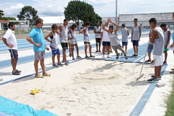 Organizações governamentais e não governamentais utilizam complexo olímpico para prática esportiva