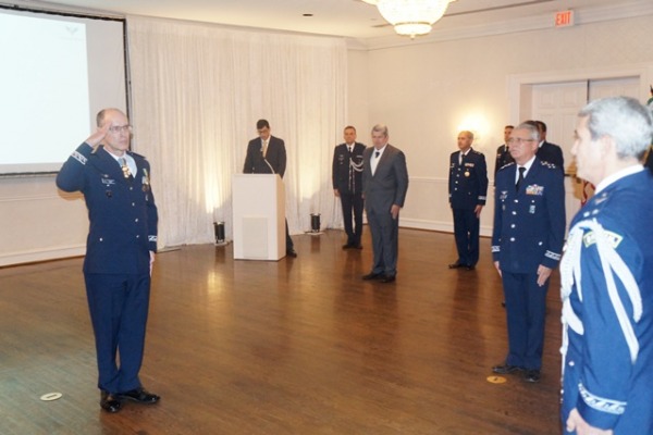 Passagem de cargo foi presidida pelo Comandante da Aeronáutica