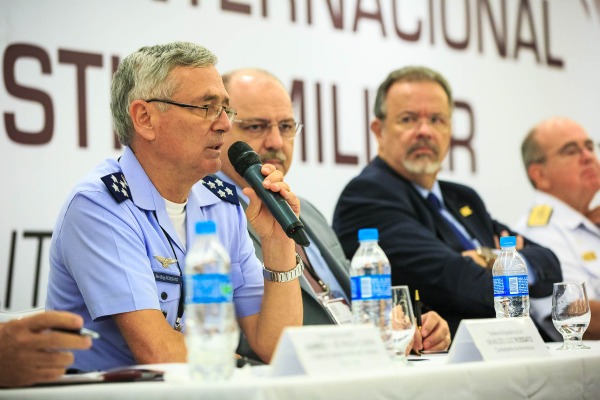 Janela de oportunidade do KC-390 é agora, defendeu Comandante