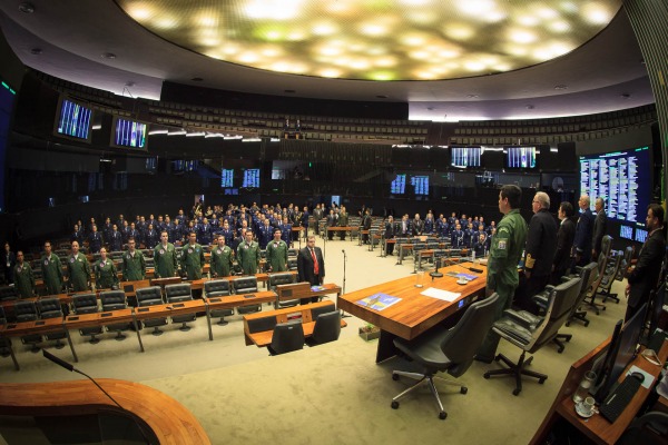 A homenagem, proposta pelo deputado Victório Galli, ocorreu nesta terça-feira (16) e contou com a presença de autoridades militares 