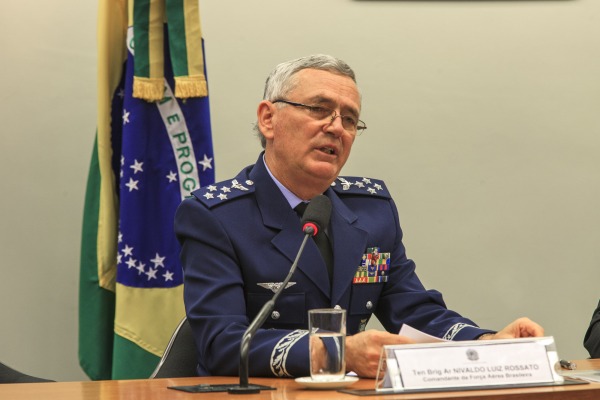 À frente do Comando da Aeronáutica há dois anos e meio, Oficial-General mostra como a Força Aérea cumpre sua missão