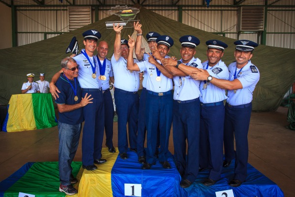 A equipe está competindo junta desde 2008
