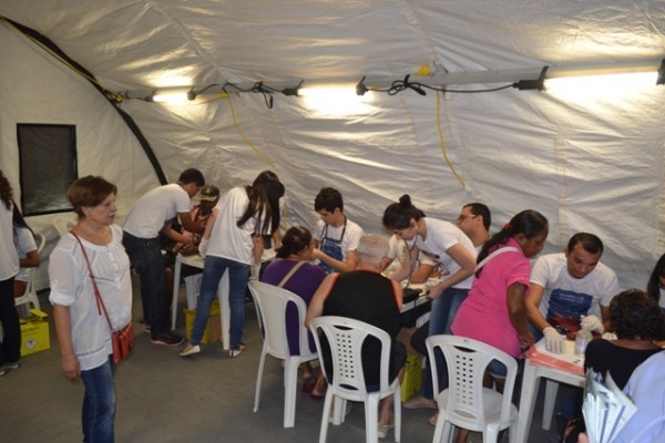 Também, em Belém, Escola da FAB doa alimentos à instituição de caridade