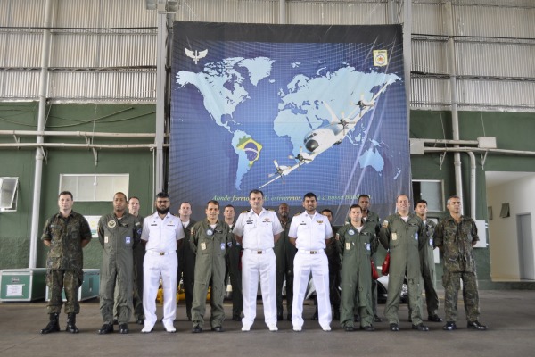 Objetivo foi a troca de experiências e técnicas, além de conhecimentos sobre a aeronave P-3