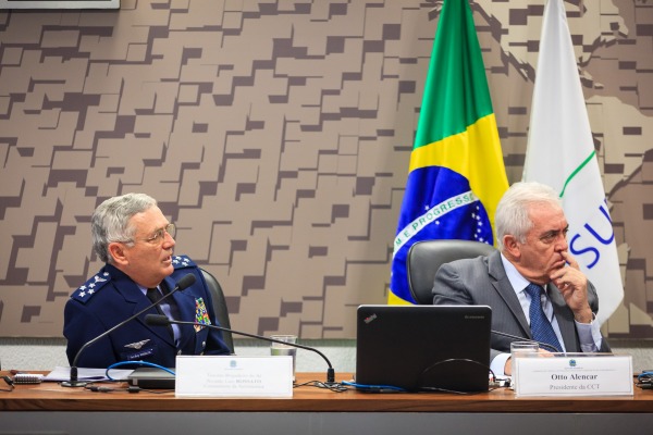 Tenente-Brigadeiro Rossato apresentou diagnóstico da área espacial e proposta de desenvolvimento do setor