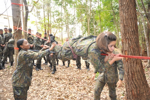 Eles tiveram diversas instruções, como construção de abrigos e preparação para o combate