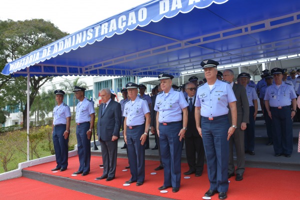 Cerimônia contou com presença de militares intendentes da ativa e da reserva