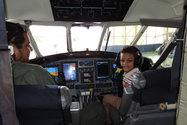 Capitão Samuel e Liédson no C-95 Bandeirante