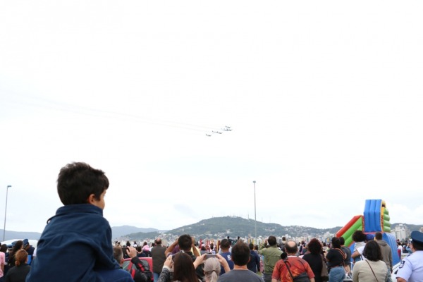 A demonstração com várias manobras radicais durou cerca de 50 minutos 