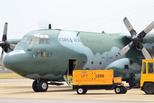 Aeronave sendo preparada em Anápolis