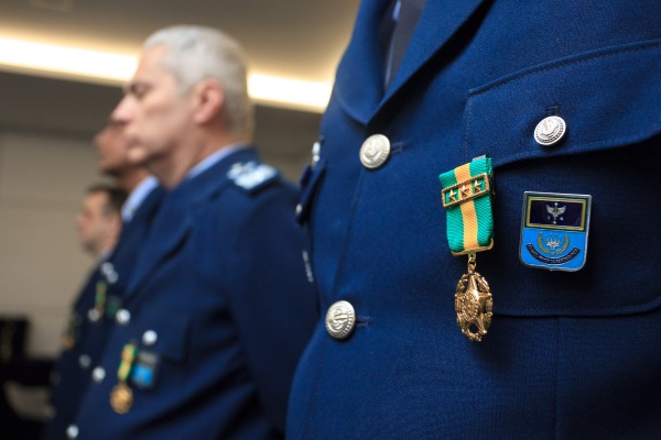 Dez agraciados receberam a Medalha Militar