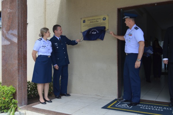 Placa em homenagem aos cinquenta anos do Esquadrão 