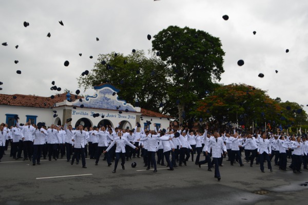 Os novos sargentos desempenharão suas funções em diversas Organizações Militares da FAB