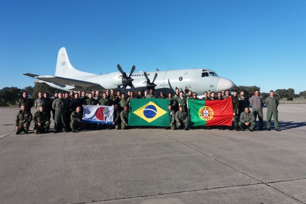 Intercâmbio entre militares do Brasil e Portugal