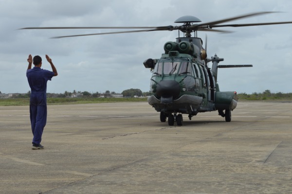 Helicóptero H-36 Caracal chega a Natal