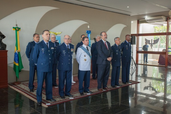 Oficiais-Generais prestam homenagem a militar, na Ala 1, em Brasília