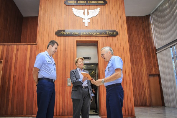 Senadora Ana Amélia Lemos em visita ao Comandante da Aeronáutica