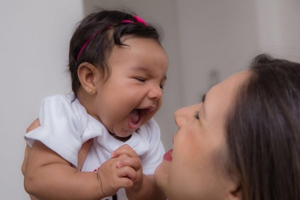 Sargento Taís e a filha Maria Luísa