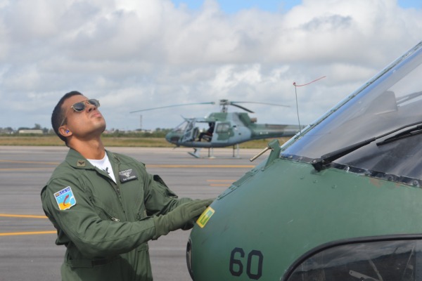 Curso é composto por 20 estagiários, que serão distribuídos pelos esquadrões aéreos que operam helicópteros