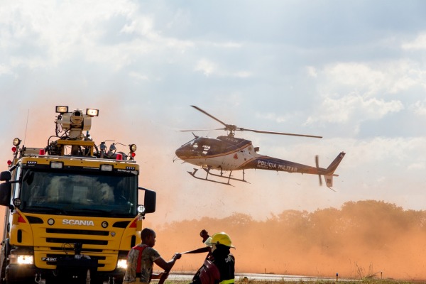 Atividade simulou acidente com aeronave C-98 e envolveu cerca de 120 pessoas