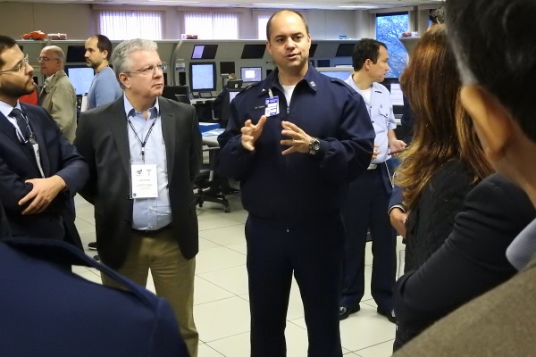 Visita foi promovida também pela Sociedade de Melhores Amigos da Aeronáutica de São Paulo (SOMAERO-SP)