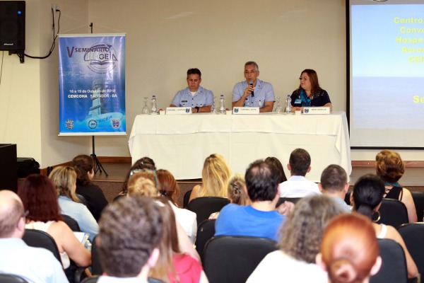 Evento reuniu cerca de 100 participantes, entre controladores de tráfego aéreo, pilotos, professores e pesquisadores