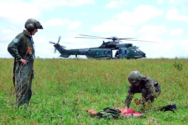 Já o DECEA coordena o Exercício Operacional de Busca e Salvamento Aeronáutico